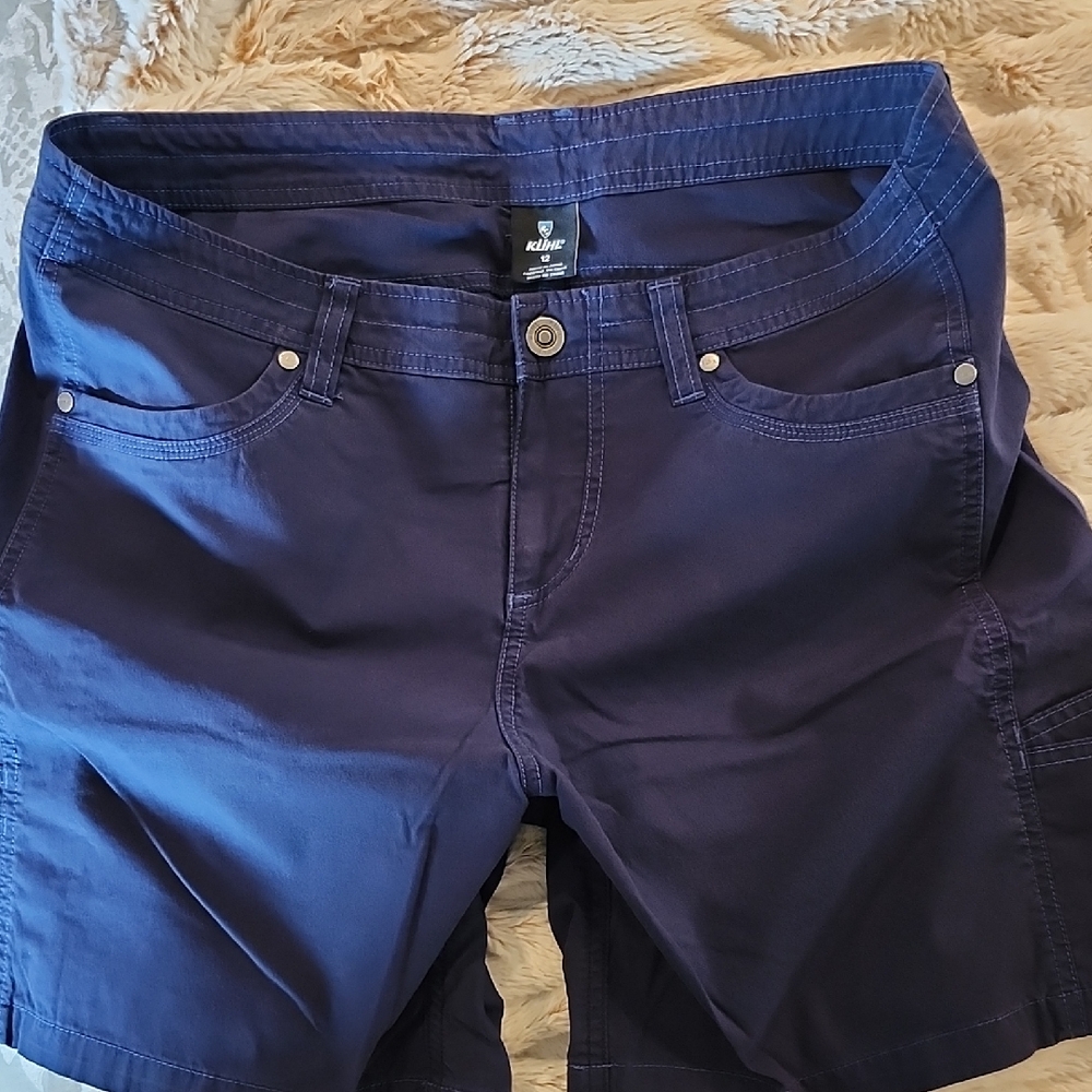 Kuhl Women's Cargo Shorts in Navy Blue
